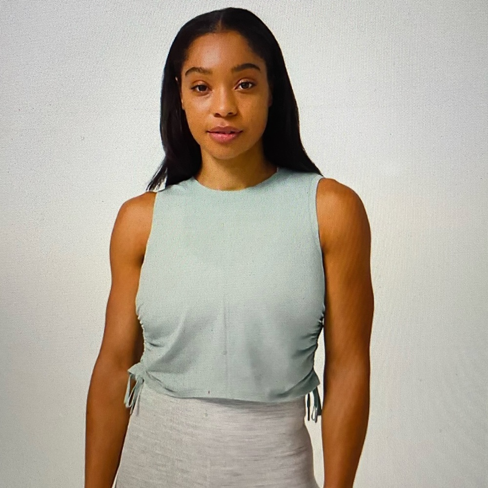 Lulu Workout crop!